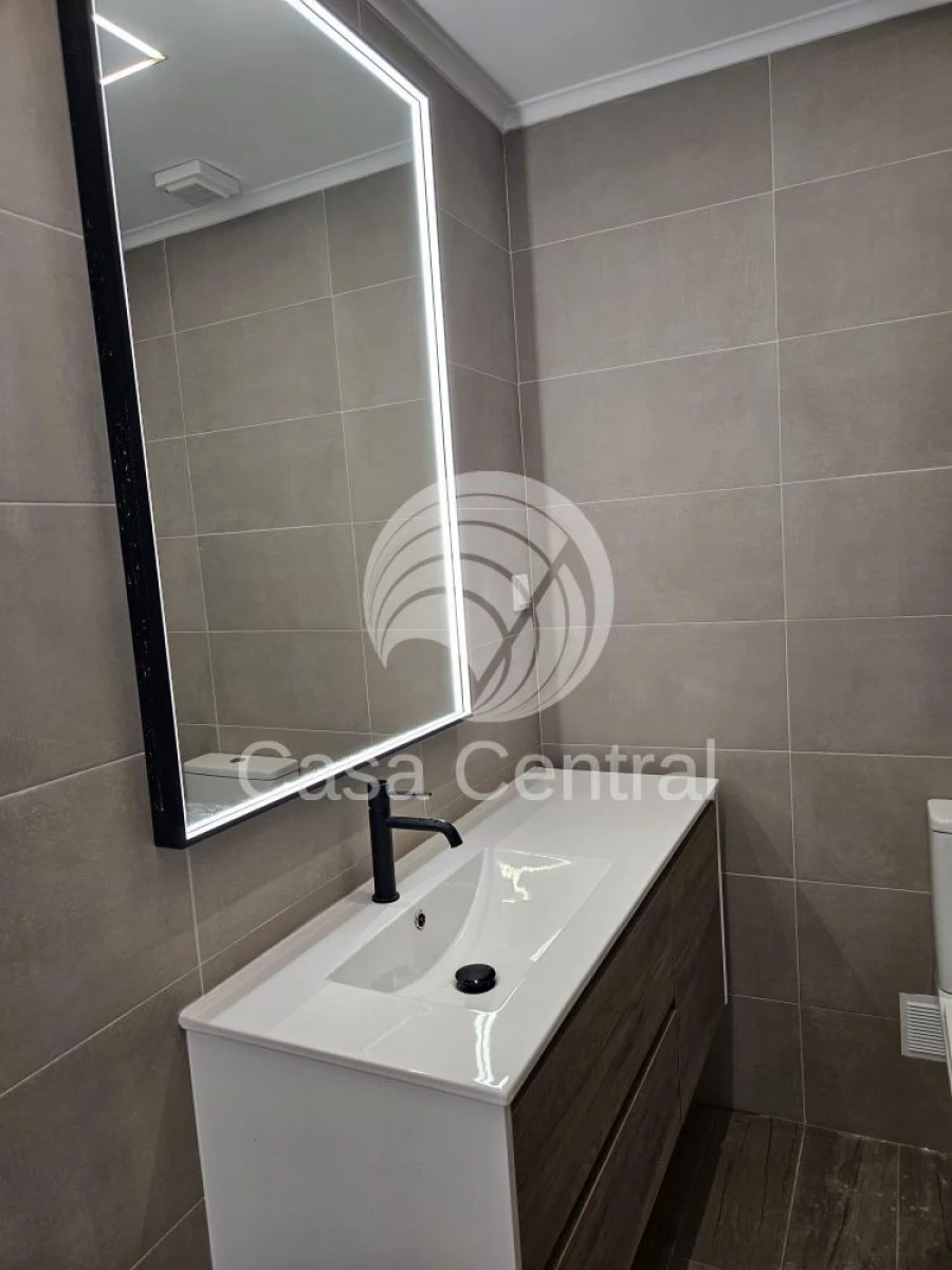 Apartamento T2 para Venda em Almada, Cova da Piedade, Pragal e Cacilhas Foto 13