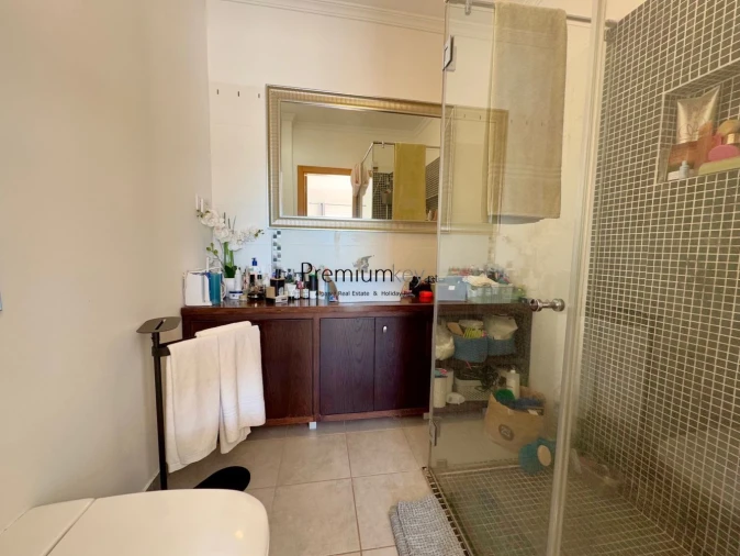 Moradia T2 para Venda em Albufeira e Olhos de Água Foto 29