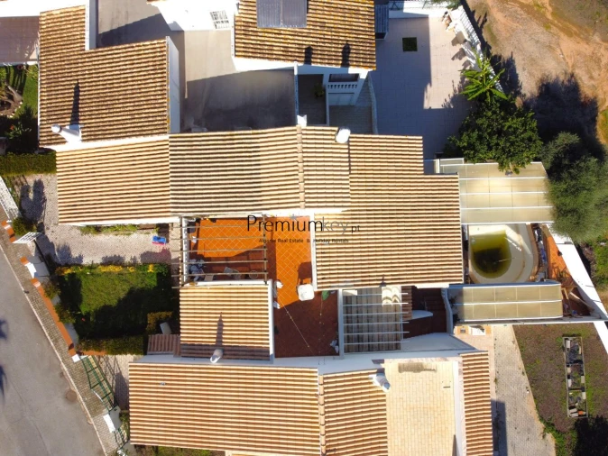 Moradia T5 para Venda em Albufeira e Olhos de Água Foto 3