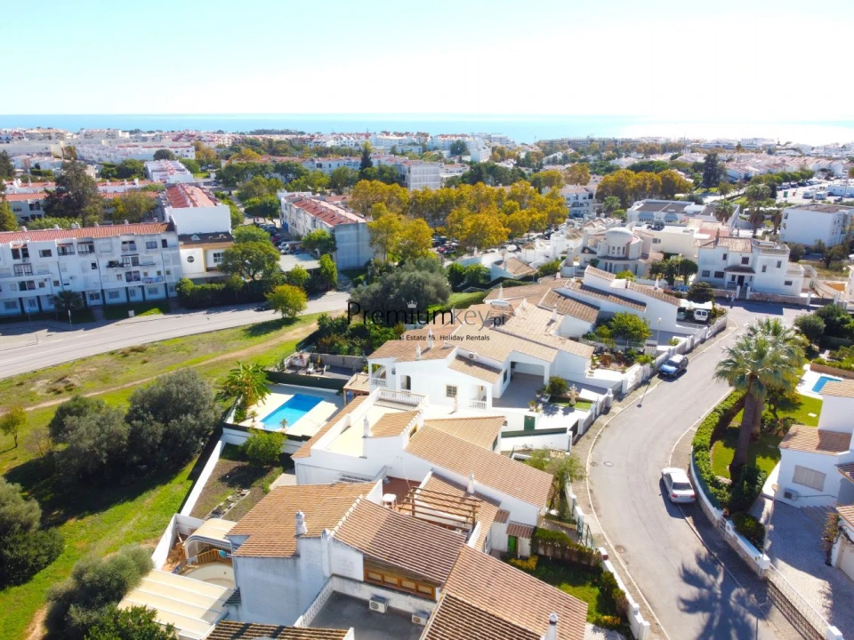 Moradia T5 para Venda em Albufeira e Olhos de Água Foto 4