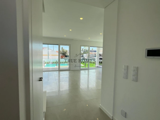 Moradia T3 para Venda em Charneca de Caparica e Sobreda Foto 8