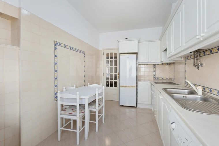 Apartamento T2 para Venda em Peniche Foto 10