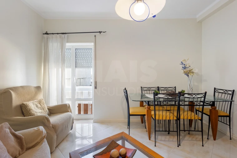 Apartamento T2 para Venda em Peniche Foto 3