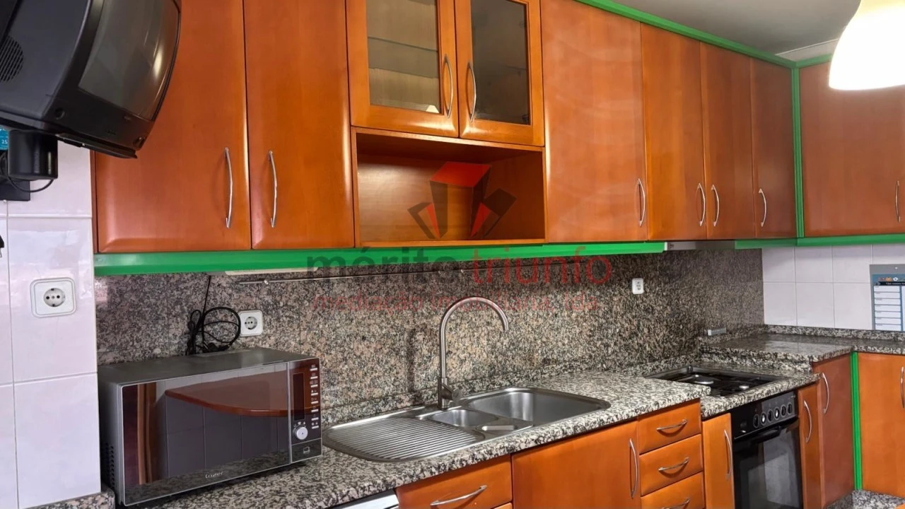 Apartamento T3 para Venda em Vila das Aves Foto 6