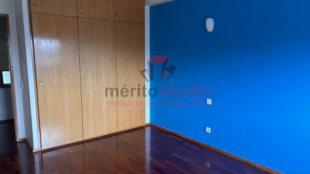 Apartamento T3 para Venda em Vila das Aves Foto 13