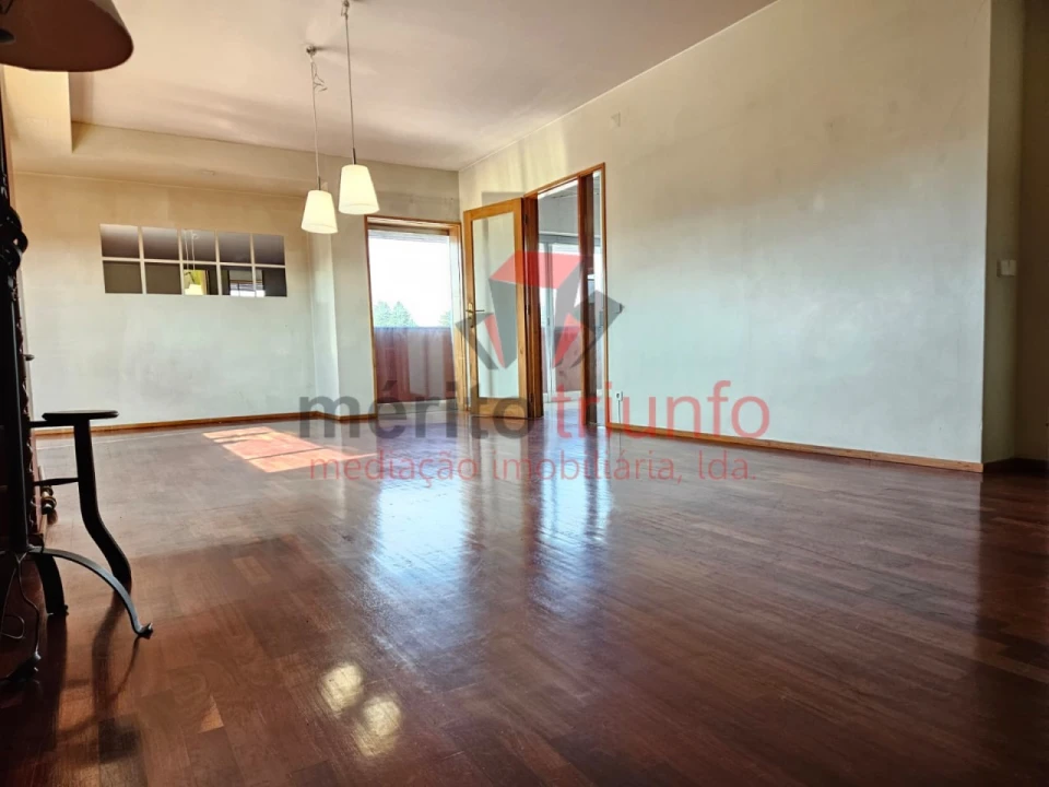 Apartamento T3 para Venda em Vila das Aves Foto 8