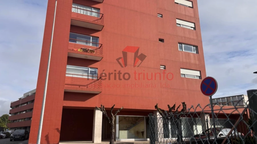 Apartamento T3 para Venda em Vila das Aves Foto 2