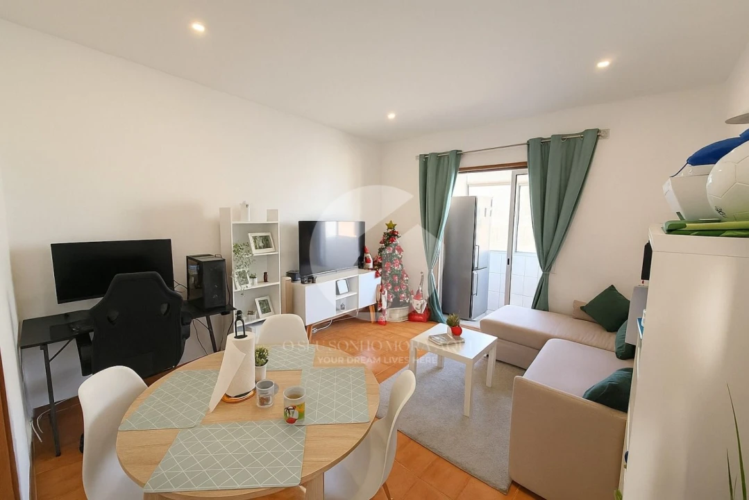 Apartamento T2 para Venda em Olhão Foto 1