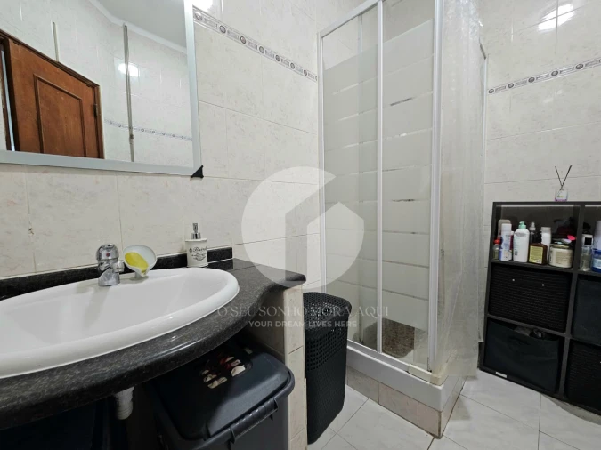 Apartamento T2 para Venda em Olhão Foto 14