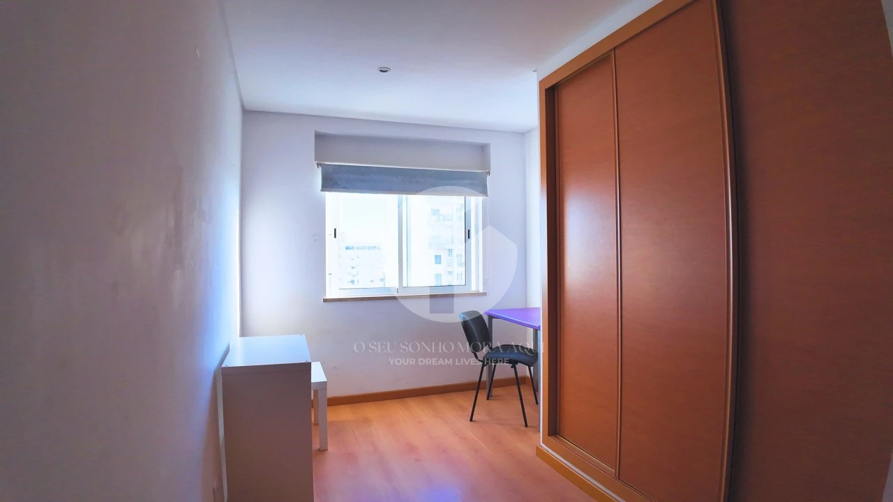 Apartamento T2 para Venda em Faro (Sé e São Pedro) Foto 15