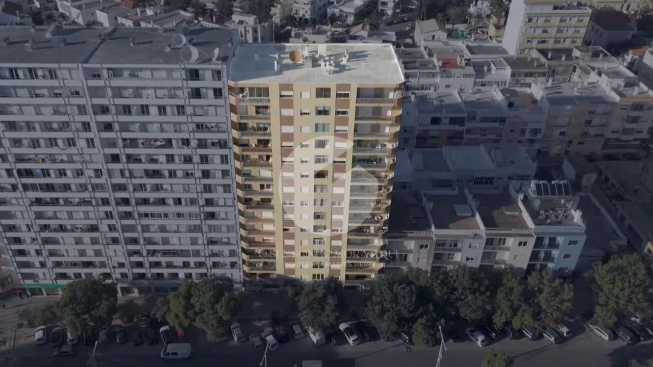 Apartamento T2 para Venda em Faro (Sé e São Pedro) Foto 2