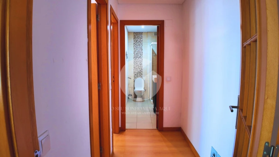 Apartamento T2 para Venda em Faro (Sé e São Pedro) Foto 13