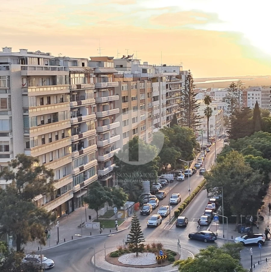 Apartamento T2 para Venda em Faro (Sé e São Pedro) Foto 3