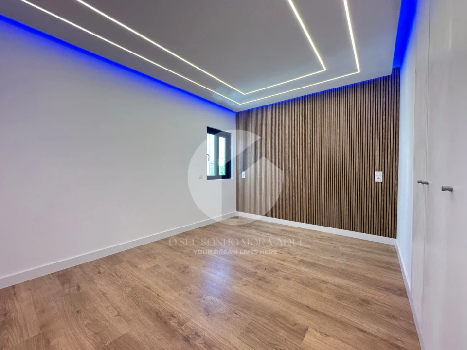 Apartamento T2 para Venda em Quarteira Foto 8