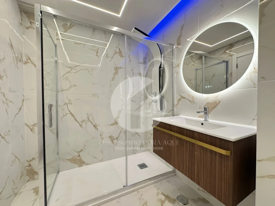 Apartamento T2 para Venda em Quarteira Foto 9