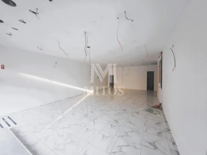 Loja para Arrendamento em Santa Maria Maior e Monserrate e Meadela Foto 4