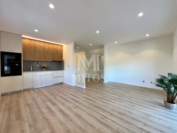 Apartamento T1 para Venda em Santa Maria Maior e Monserrate e Meadela Foto 1