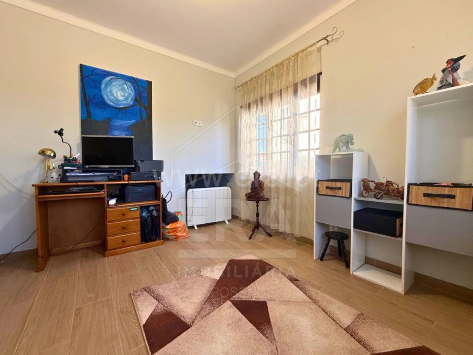 Moradia T5 para Venda em Darque Foto 11