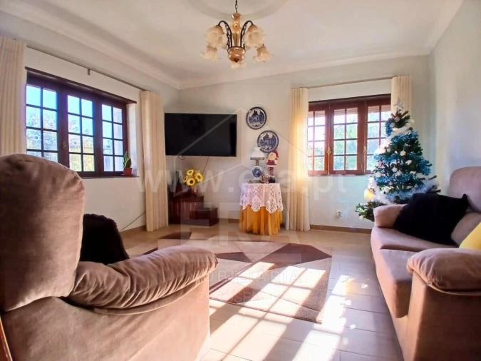 Moradia T5 para Venda em Darque Foto 5