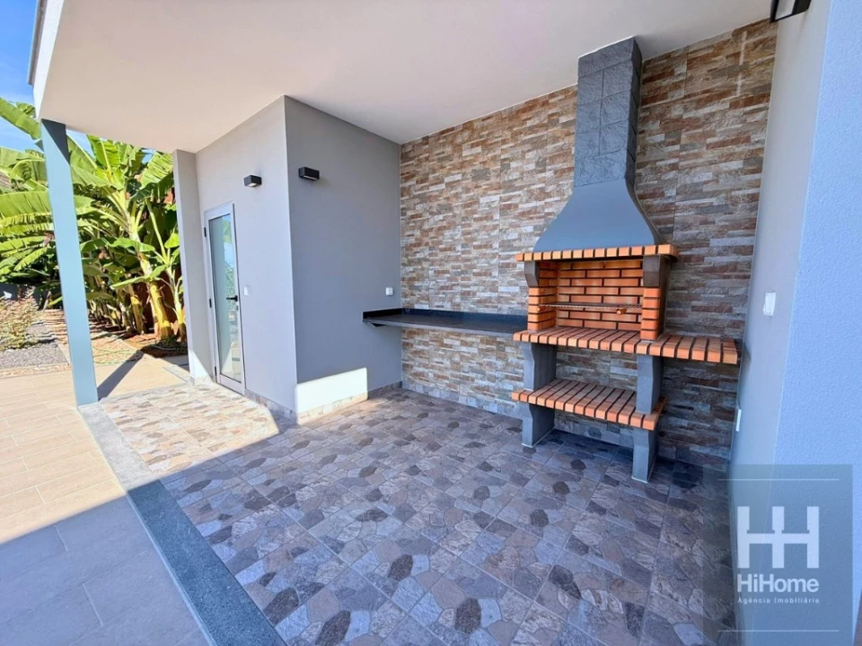 Moradia T4 para Venda em Paul do Mar Foto 7