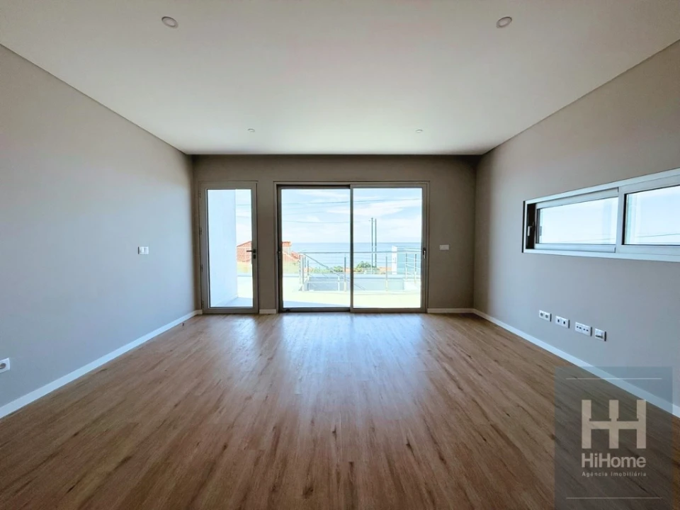 Moradia T4 para Venda em Paul do Mar Foto 13