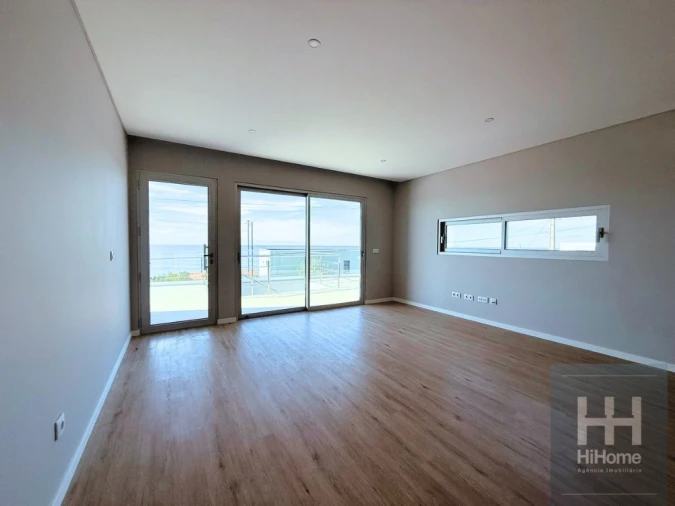 Moradia T4 para Venda em Paul do Mar Foto 12