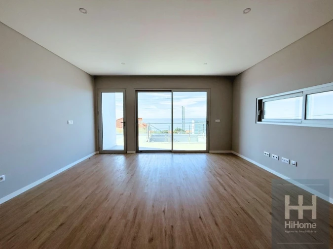 Moradia T4 para Venda em Paul do Mar Foto 13