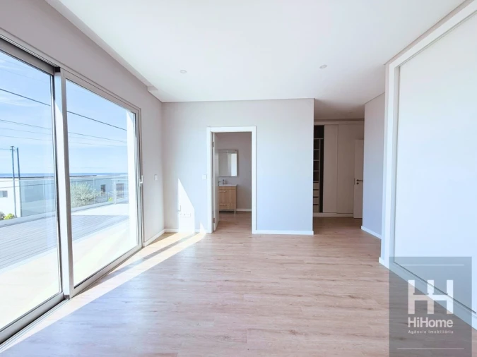 Moradia T4 para Venda em Paul do Mar Foto 18