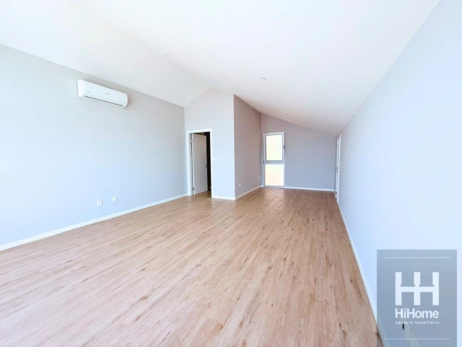 Moradia T4 para Venda em Paul do Mar Foto 29