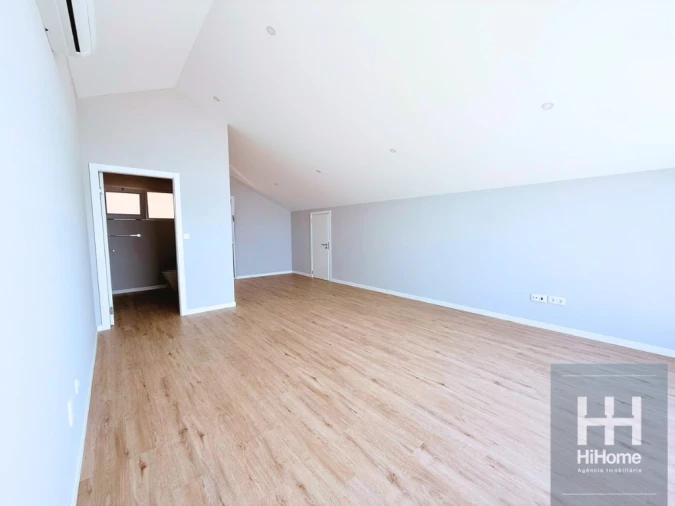 Moradia T4 para Venda em Paul do Mar Foto 30