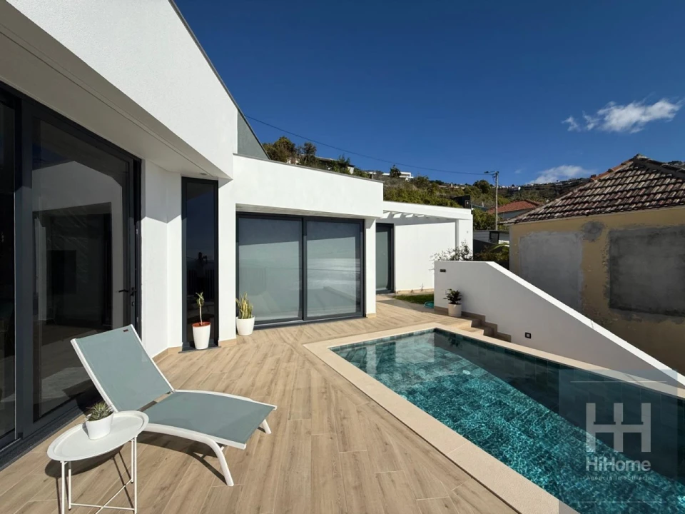 Moradia T3 para Venda em Arco da Calheta Foto 1