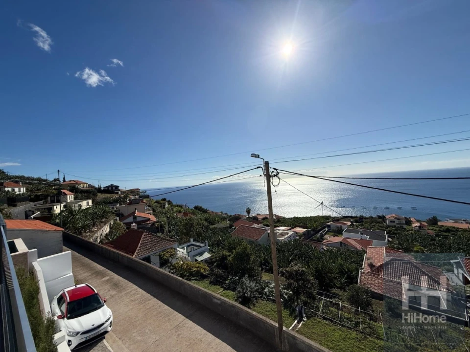 Moradia T3 para Venda em Arco da Calheta Foto 11