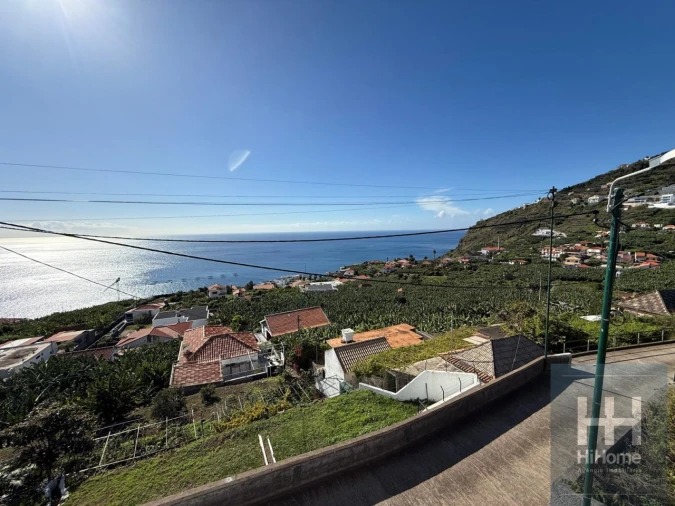 Moradia T3 para Venda em Arco da Calheta Foto 13