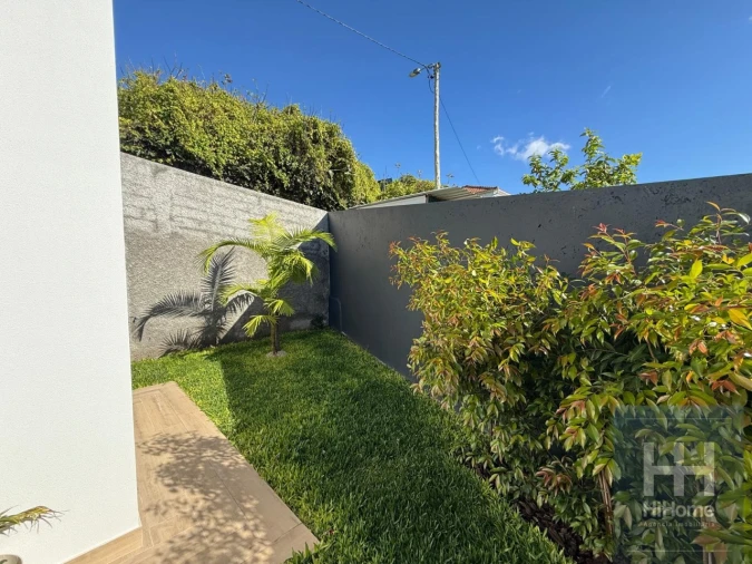 Moradia T3 para Venda em Arco da Calheta Foto 14