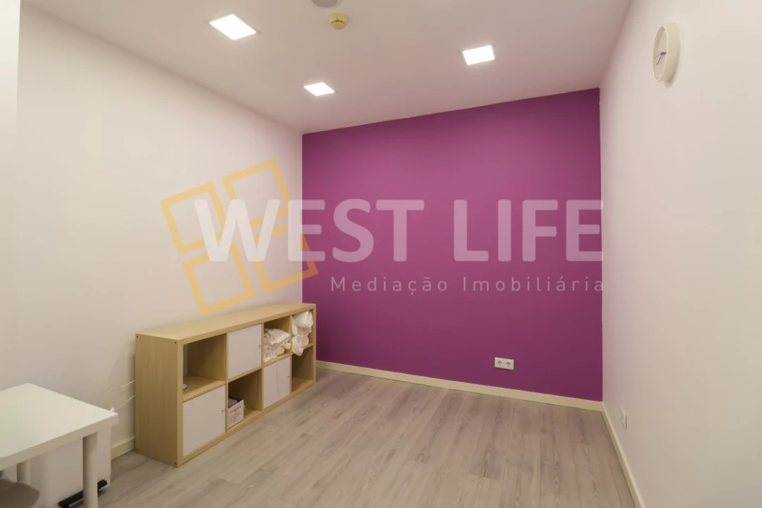 Loja para Arrendamento em Silveira Foto 4