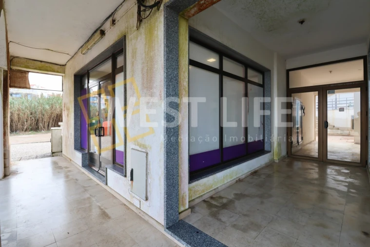 Loja para Arrendamento em Silveira Foto 8