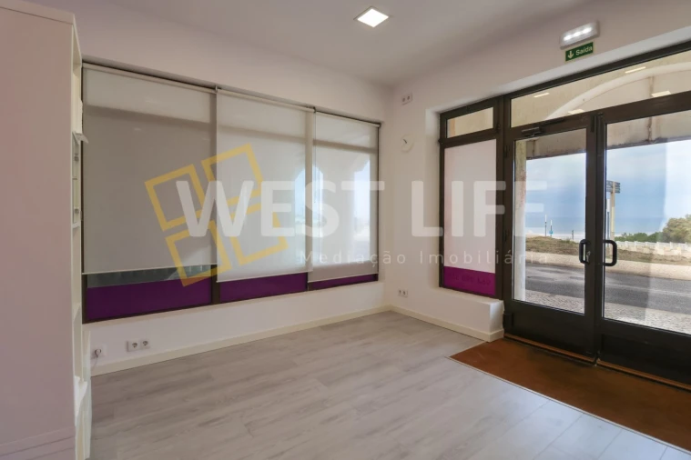 Loja para Arrendamento em Silveira