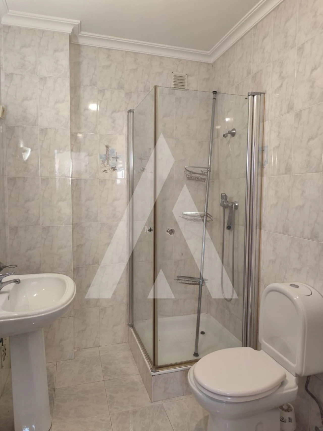 Moradia T4 para Venda em Guarda Foto 13