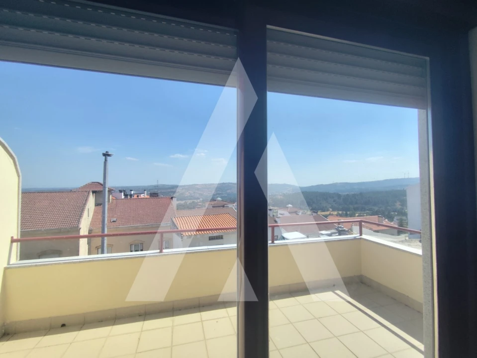 Moradia T4 para Venda em Guarda Foto 14