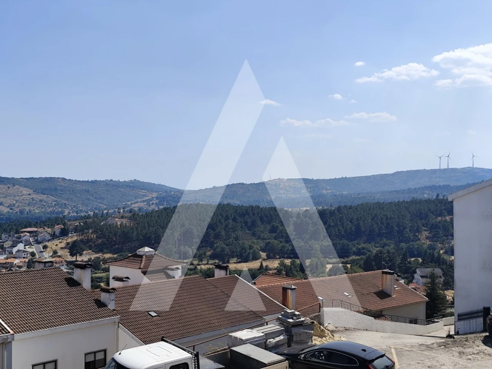 Moradia T4 para Venda em Guarda Foto 24