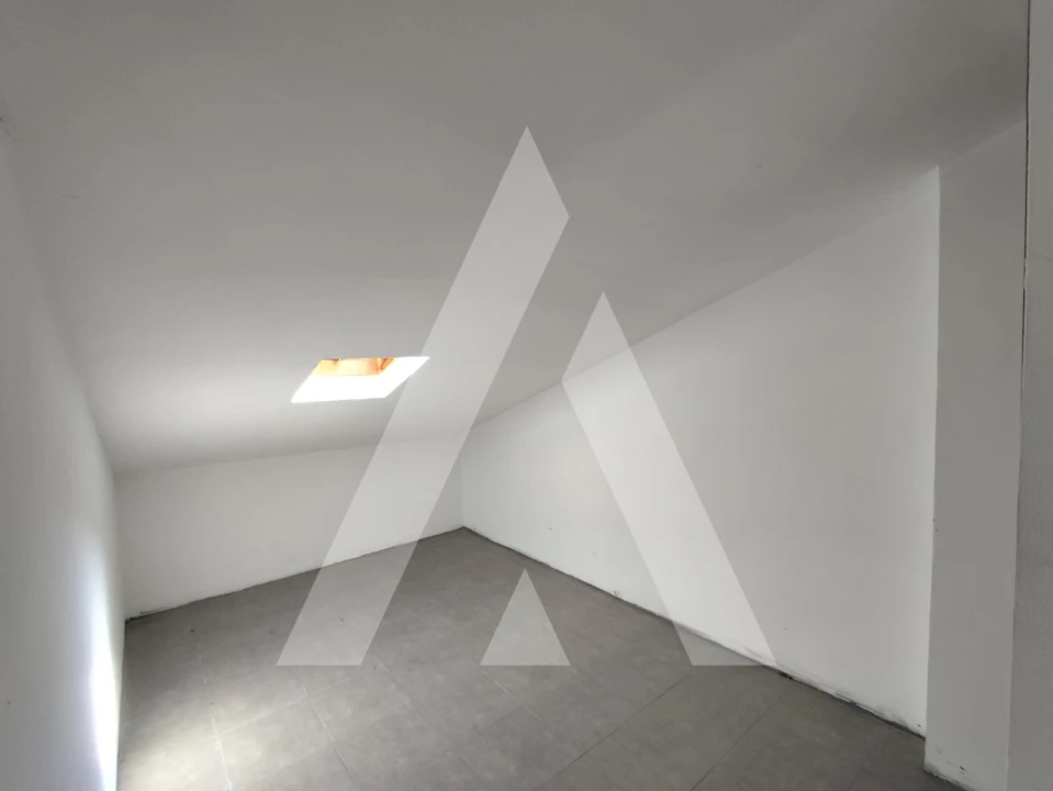 Moradia T4 para Venda em Guarda Foto 26