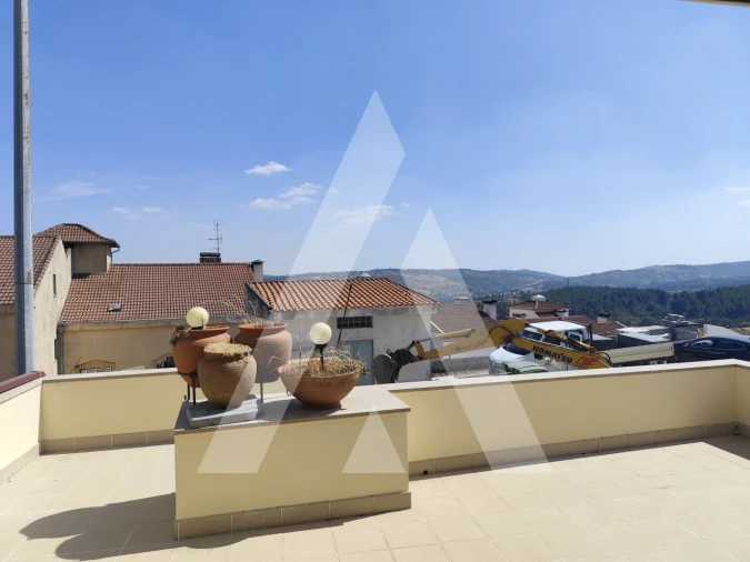 Moradia T4 para Venda em Guarda Foto 3