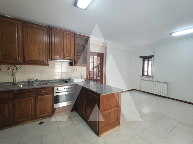 Moradia T4 para Venda em Guarda Foto 9