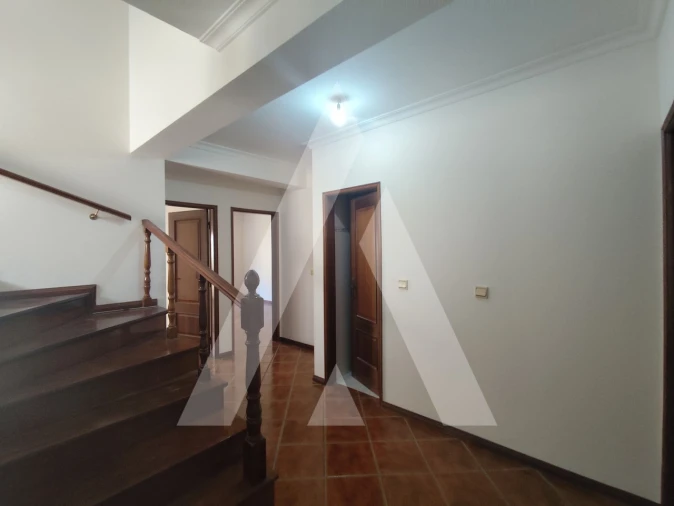 Moradia T4 para Venda em Guarda Foto 11