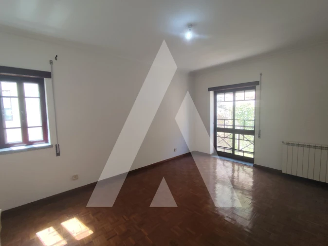 Moradia T4 para Venda em Guarda Foto 18