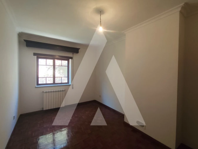 Moradia T4 para Venda em Guarda Foto 20