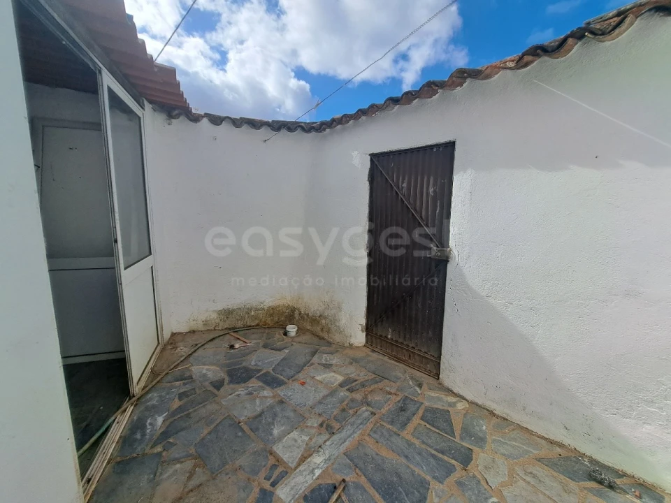 Moradia T3 para Venda em Salvada e Quintos Foto 17