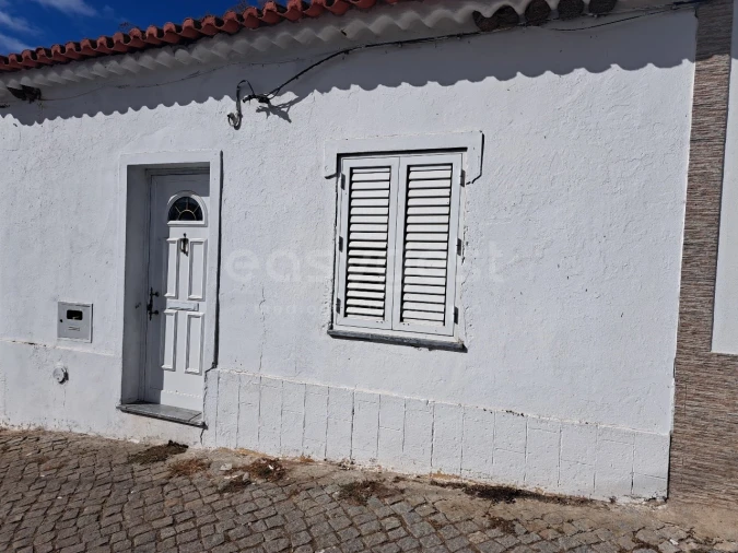 Moradia T3 para Venda em Salvada e Quintos