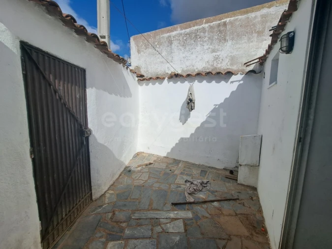 Moradia T3 para Venda em Salvada e Quintos Foto 16