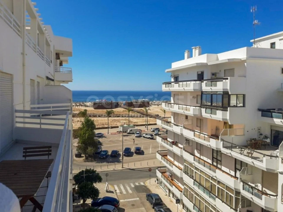 Apartamento para Venda em Monte Gordo Foto 14
